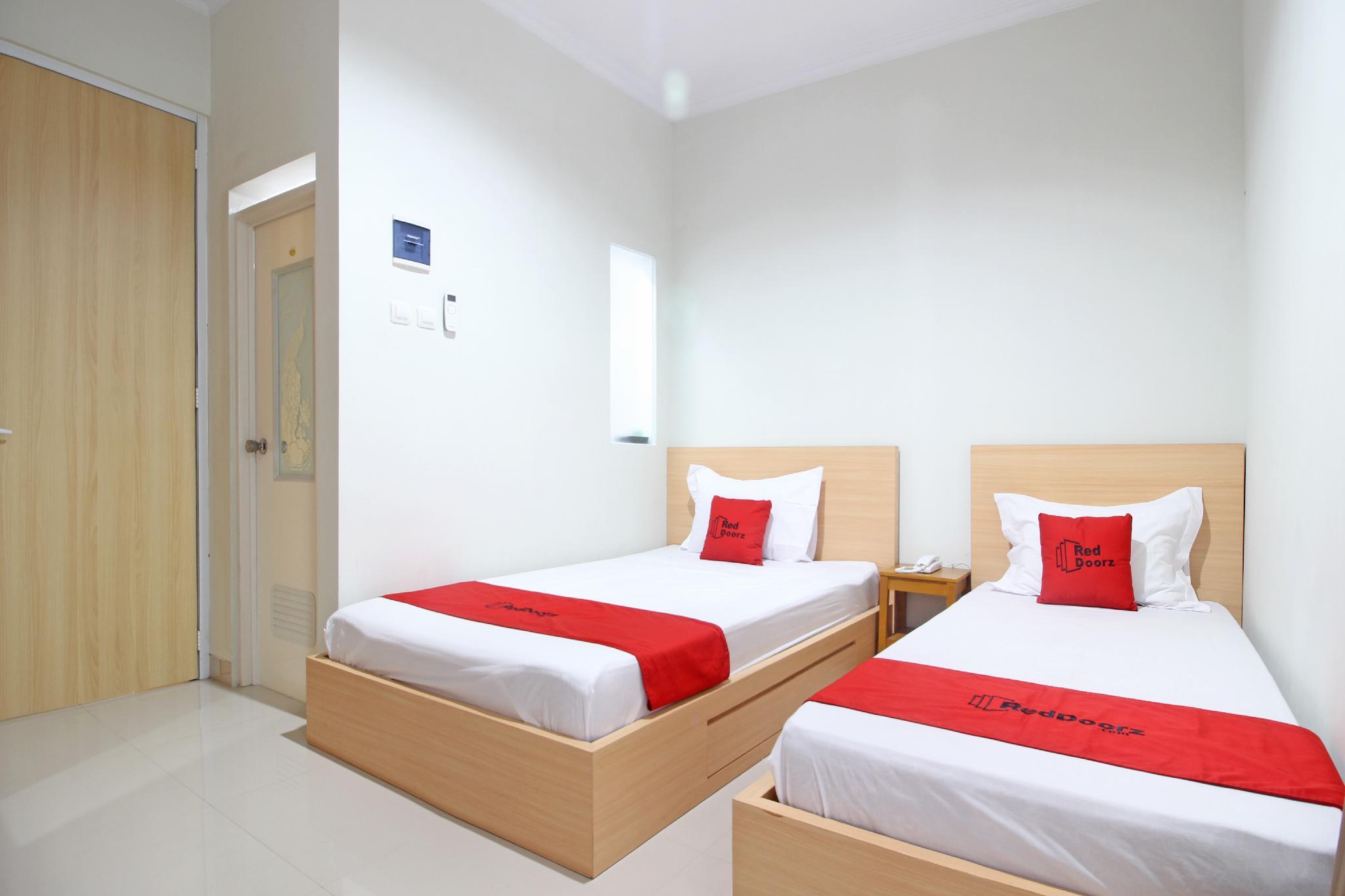 Reddoorz Near Amikom Yogyakarta Salakan Exterior foto
