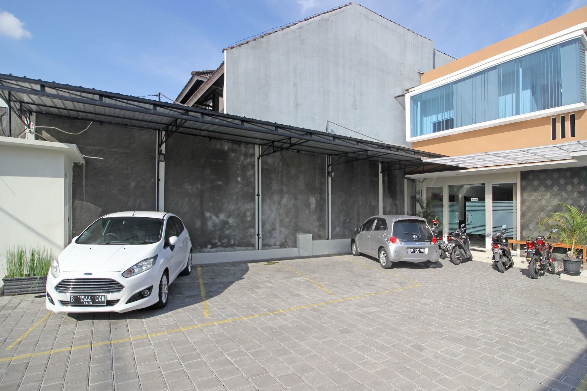 Reddoorz Near Amikom Yogyakarta Salakan Exterior foto